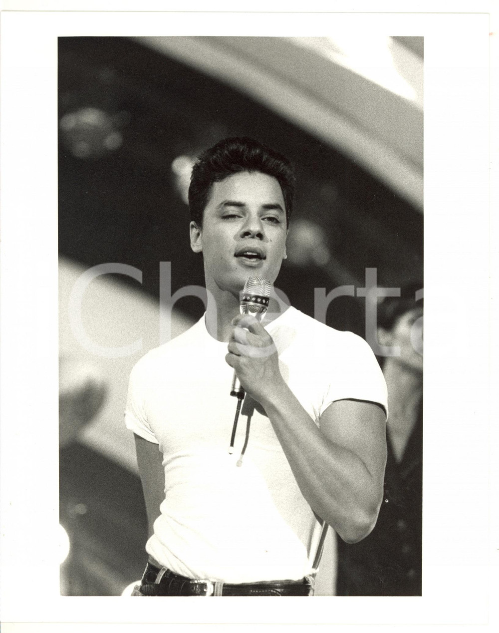 1990 ca MUSICA Cantante inglese Nick KAMEN sul palco (3) *Foto 20x25 cm