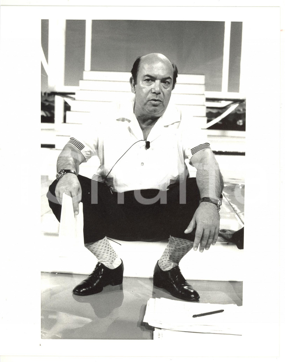 1988 SAINT VINCENT ESTATE Lino BANFI studia la scaletta *Foto VINTAGE 20x25 cm