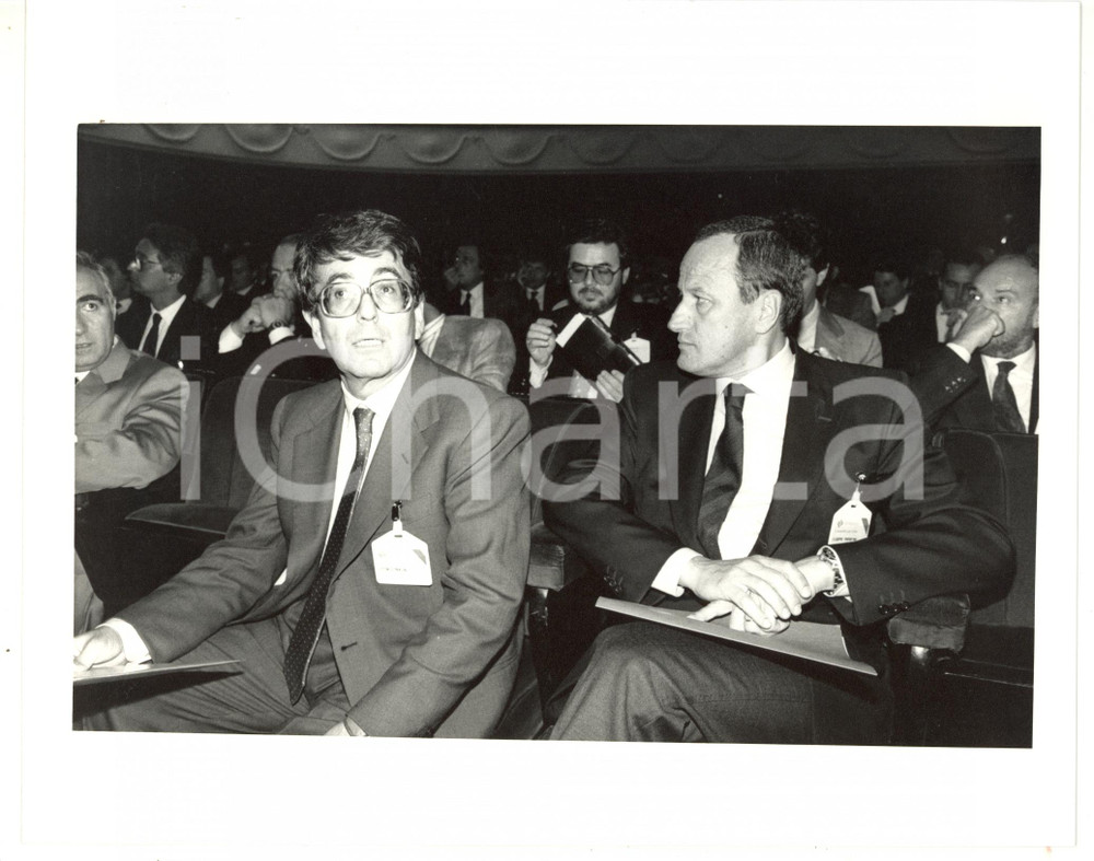 1990 ca MILANO - CENTROMARCA Vittorio MERLONI con Giuseppe TRAMONTANA in platea