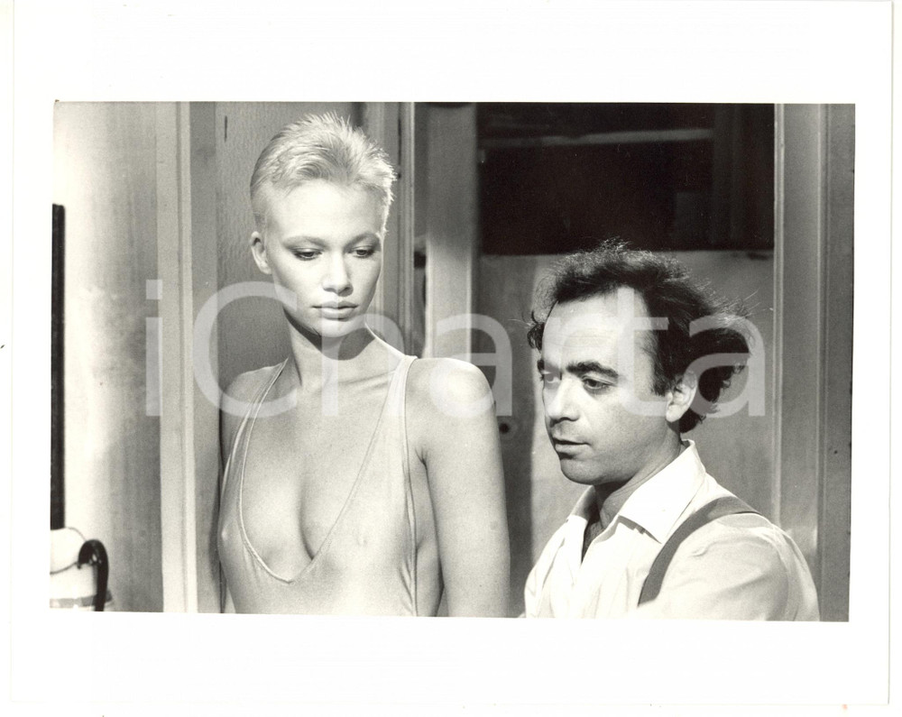 1988 CINEMA "Ladri di saponette" - Heidi KOMAREK con Maurizio NICHETTI sul set