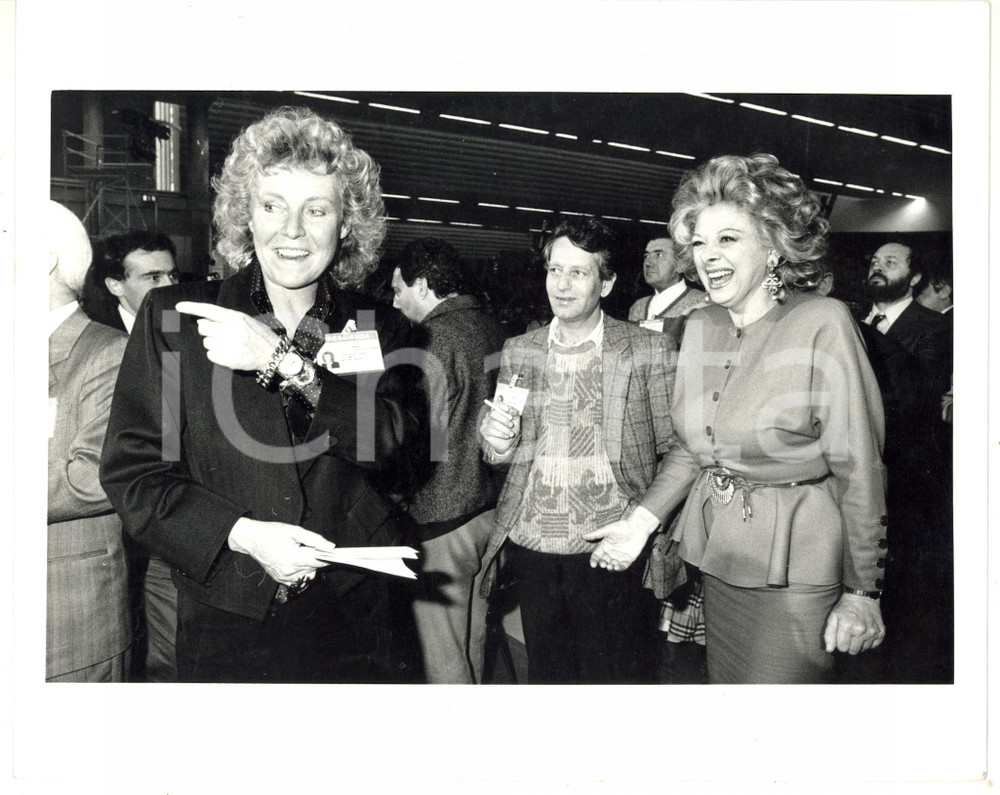 1987 RIMINI 44° Congresso PSI - Sandra MILO con Margherita BONIVER - Foto 25x20