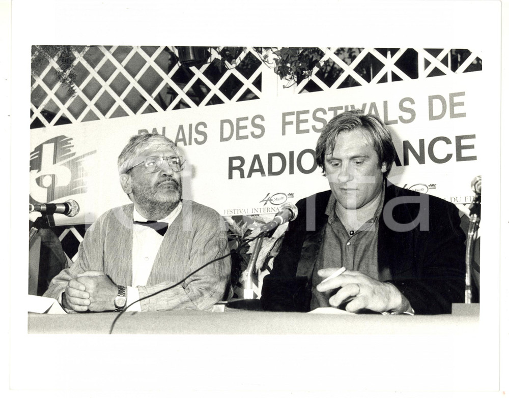 1987 FESTIVAL DI CANNES Maurice PIALAT con Gérard DEPARDIEU durante conferenza