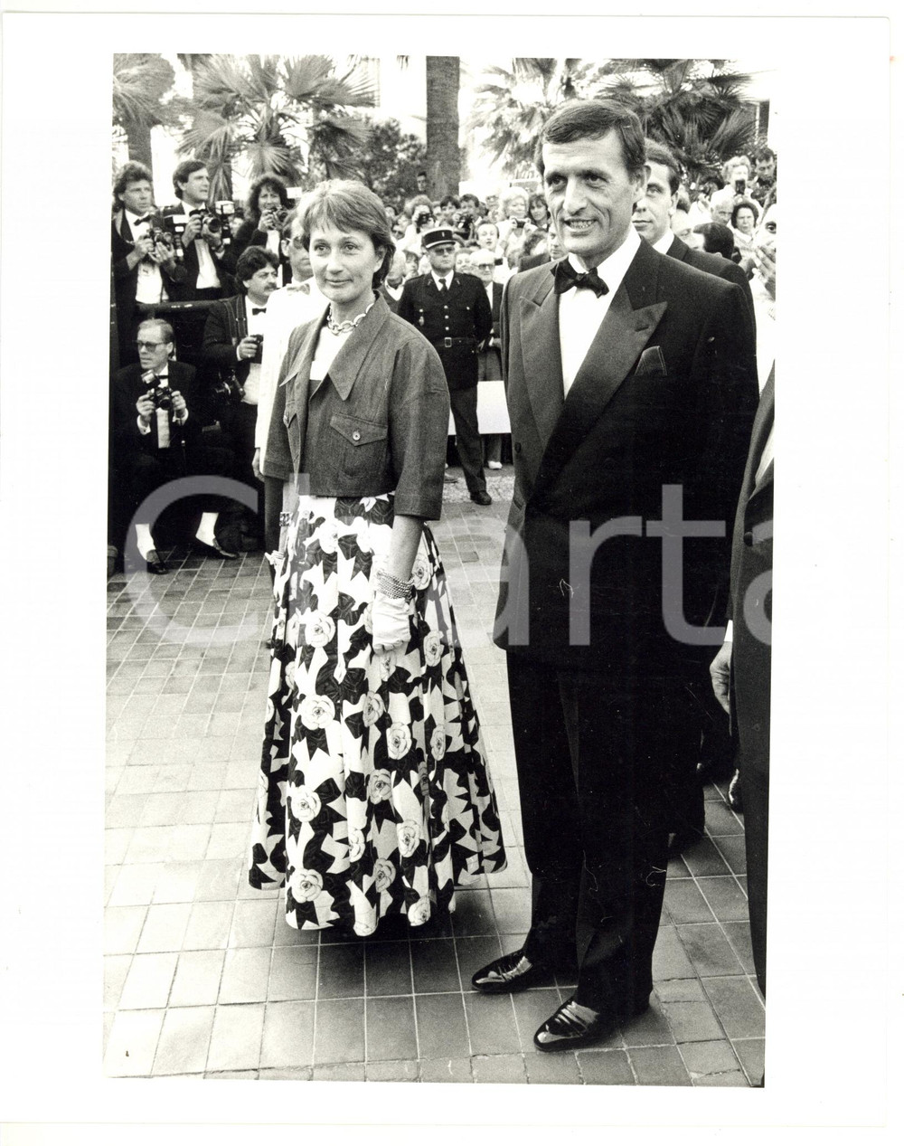 1985 ca CANNES (?) Ministro François LEOTARD con la moglie Ysabel *Foto 20x25 cm