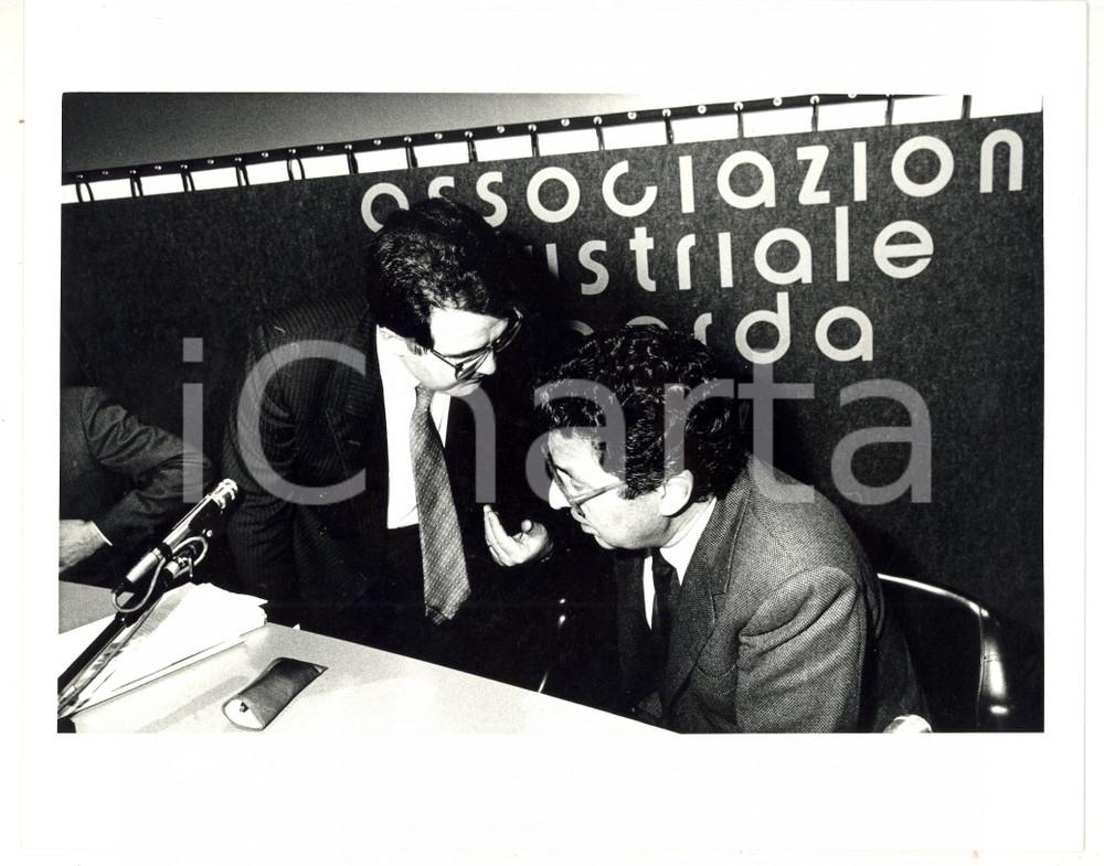 1985 ca MILANO Convegno ASSOLOMBARDA - Romano PRODI con Roberto MAZZOTTA Foto Fotografia di agenzia. CONDIZIONI: GFORMATO: 25x20 cm  originale e autentica 1