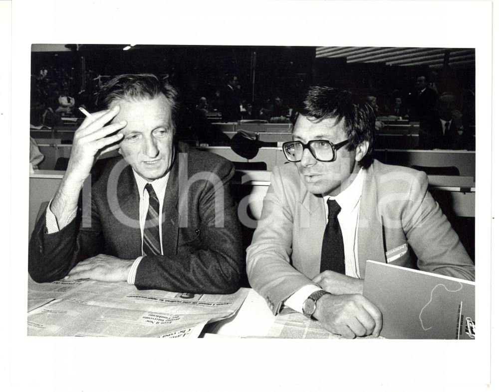 1990 ca POLITICA - PCI Franco BASSANINI con Ugo PECCHIOLI durante conferenza