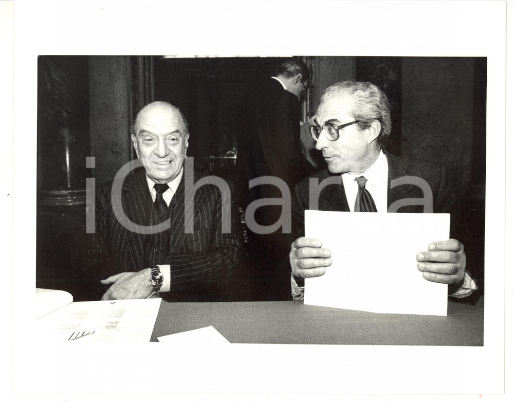 1985 ca CONFINDUSTRIA Bruno VISENTINI discute con Adolfo BATTAGLIA *Foto 25x20