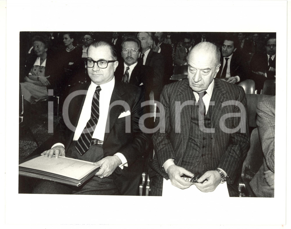 1985 ca CONFINDUSTRIA Bruno VISENTINI con Pietro ARMANI durante conferenza