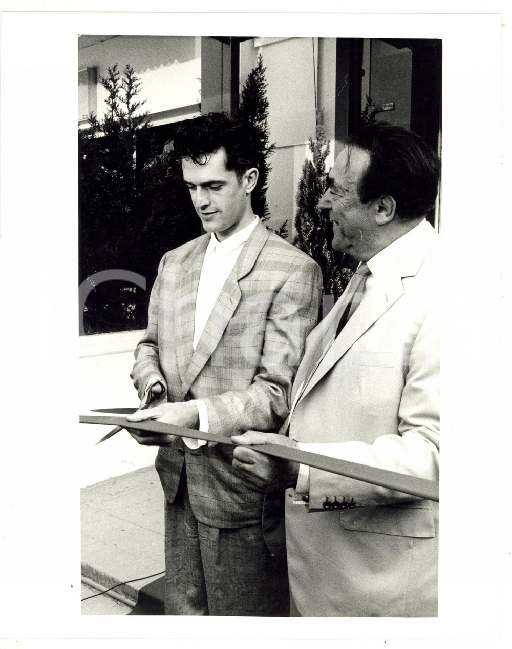 1987 FESTIVAL DI CANNES Rupert EVERETT al taglio del nastro *Foto 20x25 cm