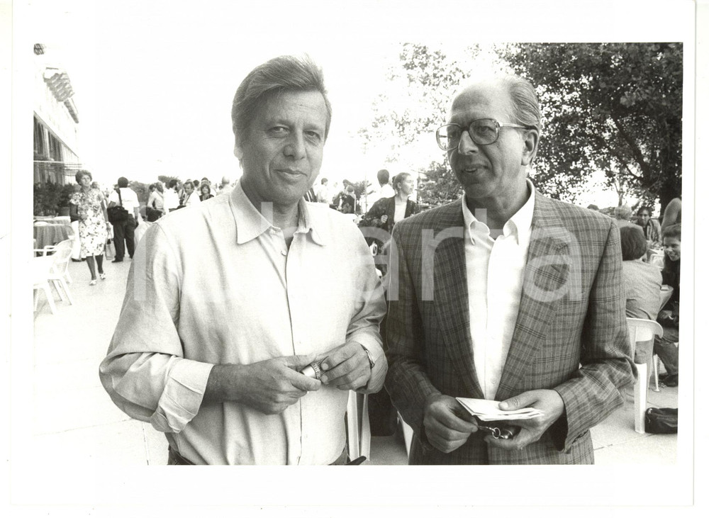 1985 ca RAI Ritratto di Pio DE BERTI con Emanuele MILANO - Foto VINTAGE 18x24 cm