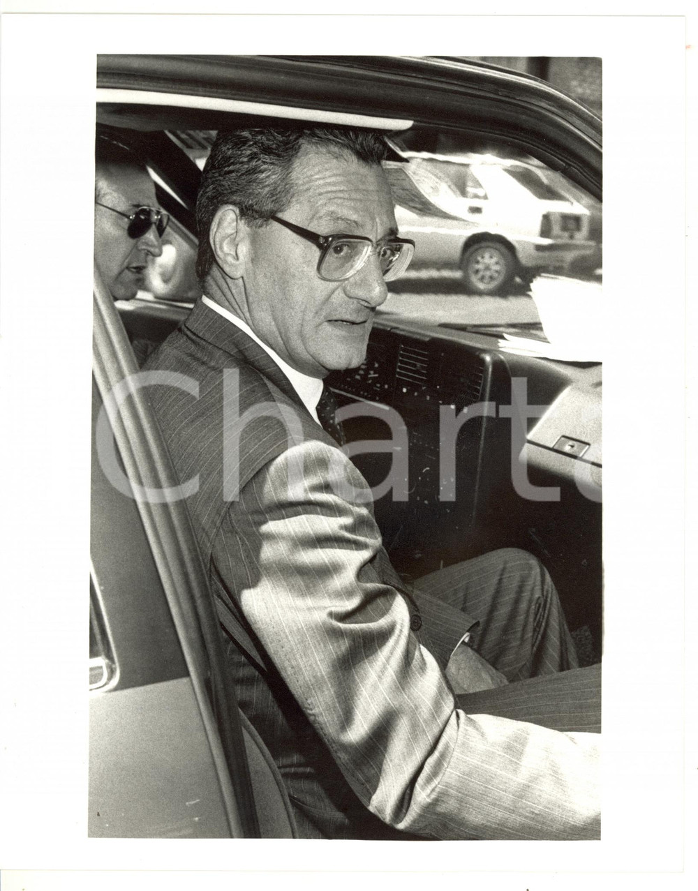 1990 ca MILANO Cesare ROMITI sale in auto - Foto VINTAGE 20x25 cm