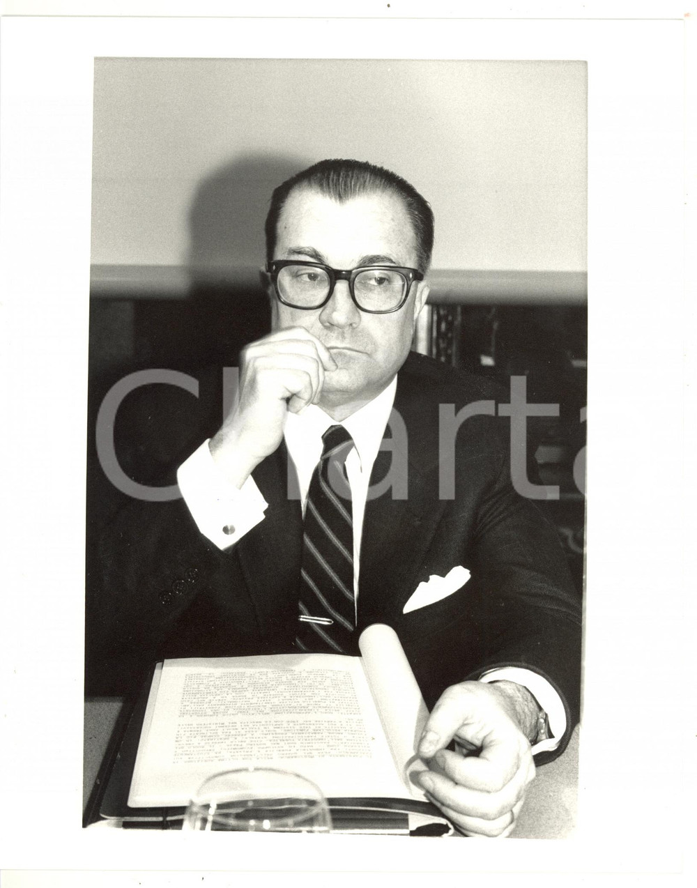 1985 ca MILANO Ritratto di Pietro ARMANI vicepresidente IRI (2) *Foto 20x25 cm