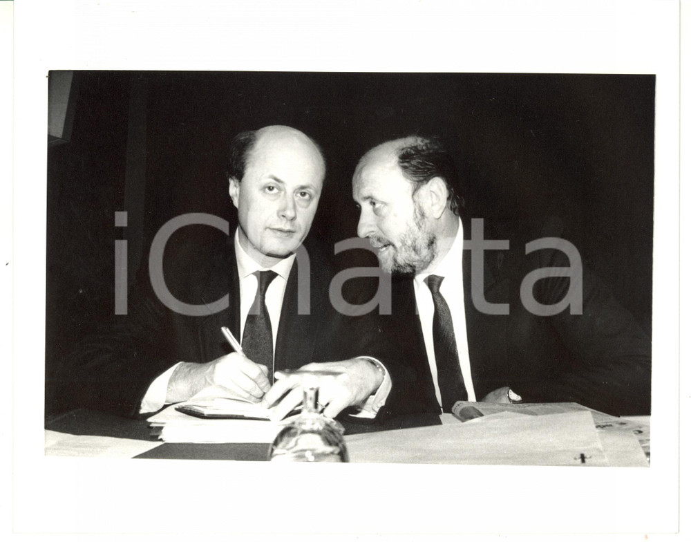 1985 ca MILANO - DC Bruno TABACCI con Angelo CALOIA durante conferenza *Foto