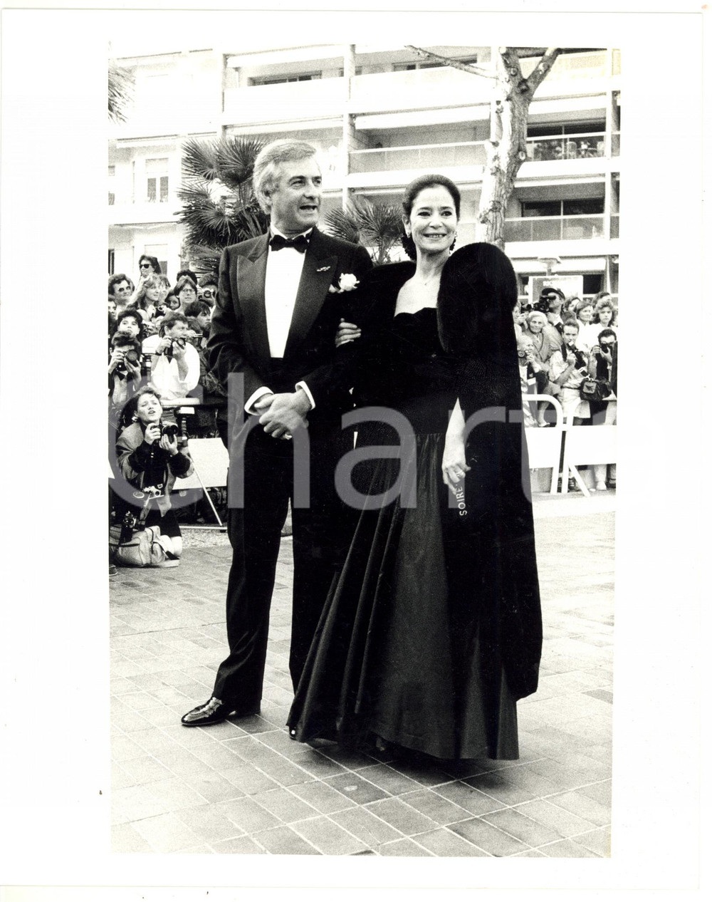 1988 FESTIVAL DI CANNES Jean-Claude BRIALY circondato dai fotografi *Foto 20x25