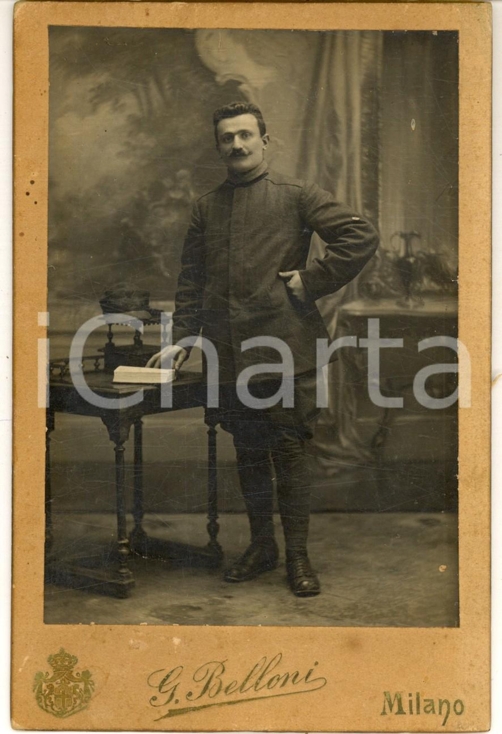 1900 ca MILANO Ritratto di ufficiale con un libro *Foto G. BELLONI 11x16 cm