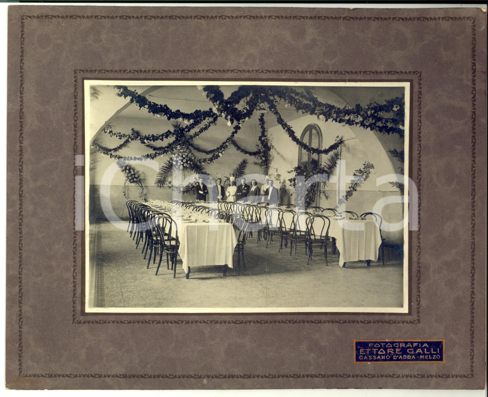 1930 ca CASSANO D'ADDA Ristorante con tavola imbandita *Foto Ettore GALLI 27x21