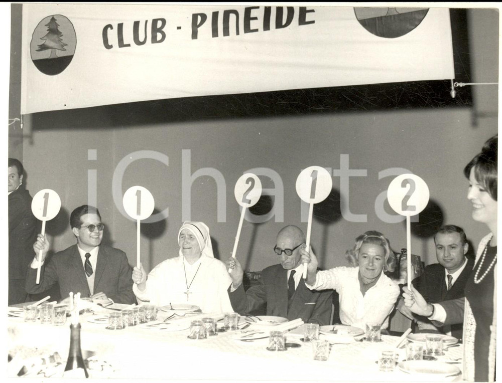 1969 MILANO Club PINEIDE - Concorso di cucina - Giuria *Foto 18x13 cm