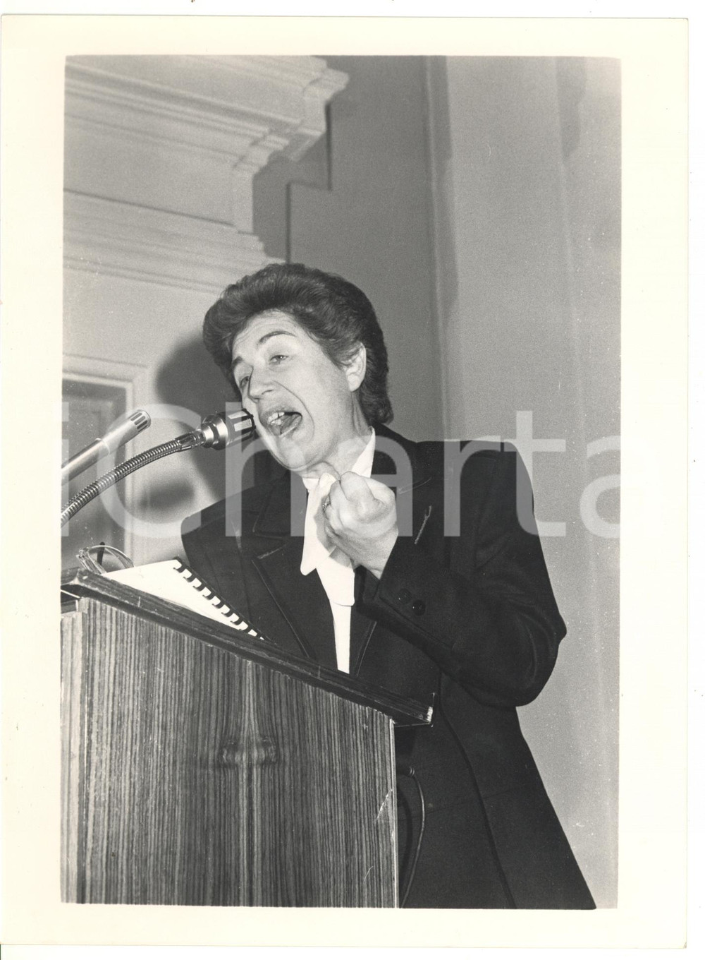 1990 ca POLITICA - DC Rosa Russo IERVOLINO al banco degli oratori *Foto 18x24 cm