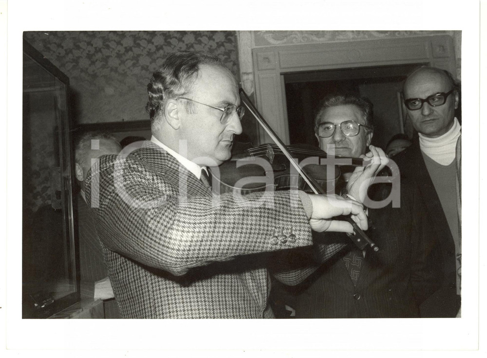 1990 ca MUSICA Salvatore ACCARDO suona il violino *Foto VINTAGE 24x18 cm