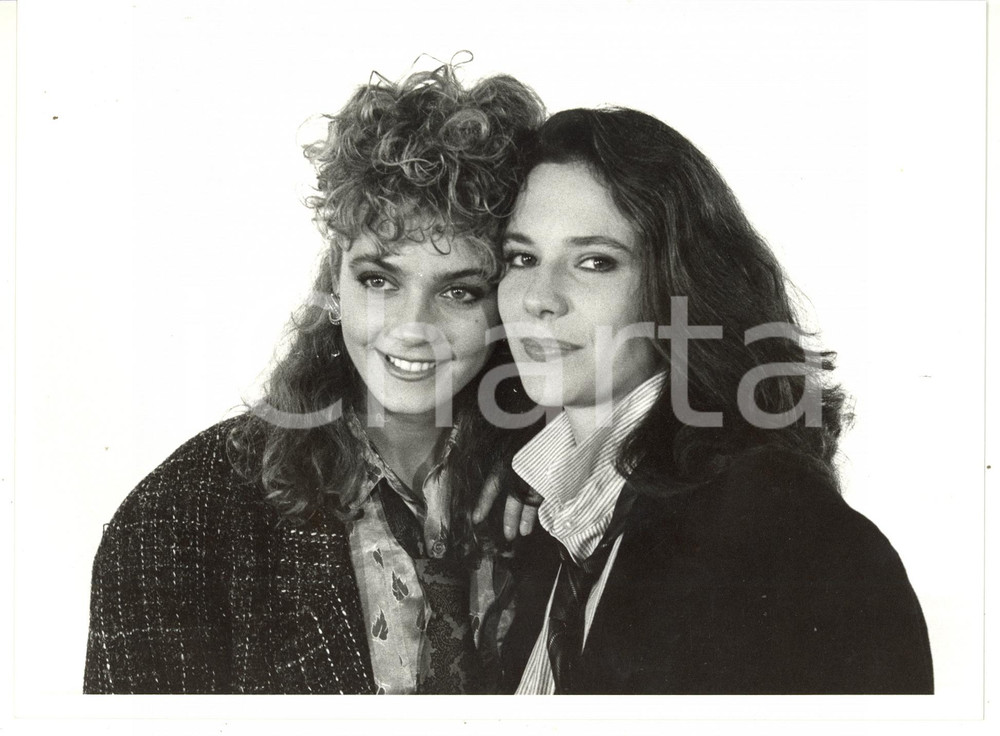 1985 ca RAI Valeria CAVALLI e Giovanna MALDOTTI in abiti maschili *Foto 24x18 cm