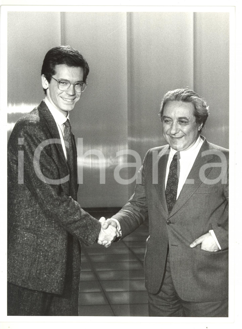 1986 IL BELLO DELLA DIRETTA Alessandro CECCHI PAONE stringe mano a Enzo SPALTRO