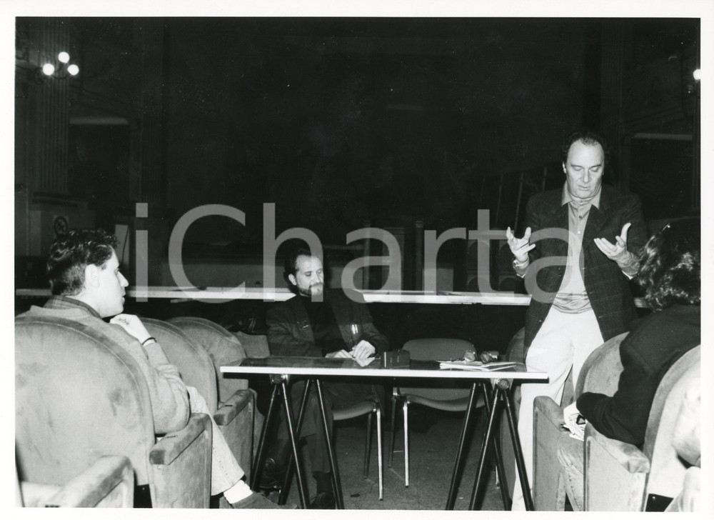 Fotografia d epoca originale 1995 ca FIRENZE Teatro Niccolini  LA CLIZIA  Conferenza stampa con Ugo CHITI 1