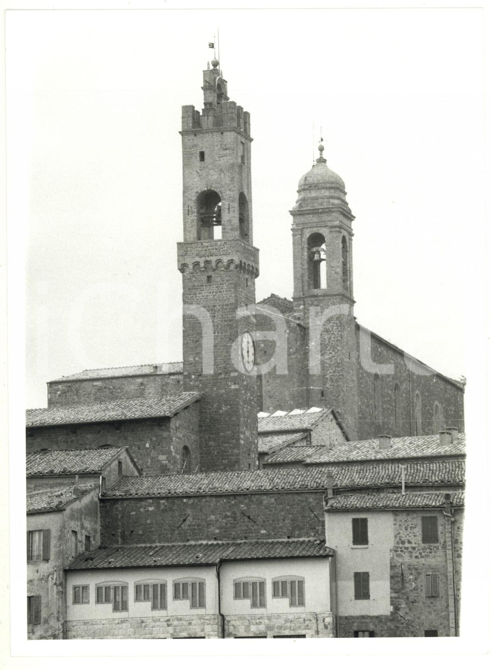 1990 ca MONTALCINO (SI) Torre del Palazzo dei Priori - Veduta - Foto 18x24