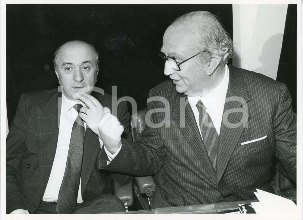 1985 VARESE Convegno DC - Ciriaco DE MITA discute con Giovanni SPADOLINI - Foto