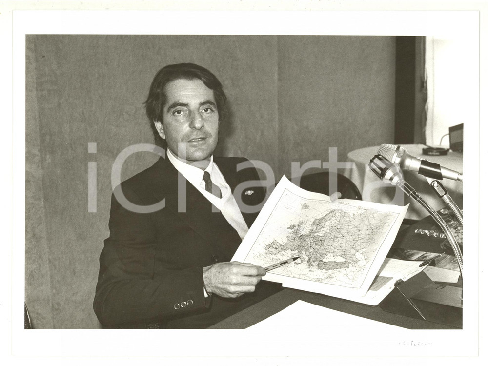 1985 ca MARKETING ITALIA Ritratto di Paolo SANTANA (1) - Foto 24x18 cm