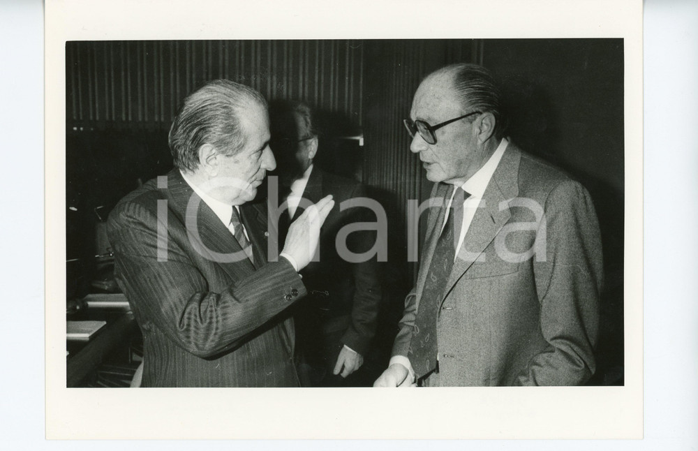 1990 ca CONFINDUSTRIA Luigi LUCCHINI a colloquio con Walter MANDELLI *24x18 cm