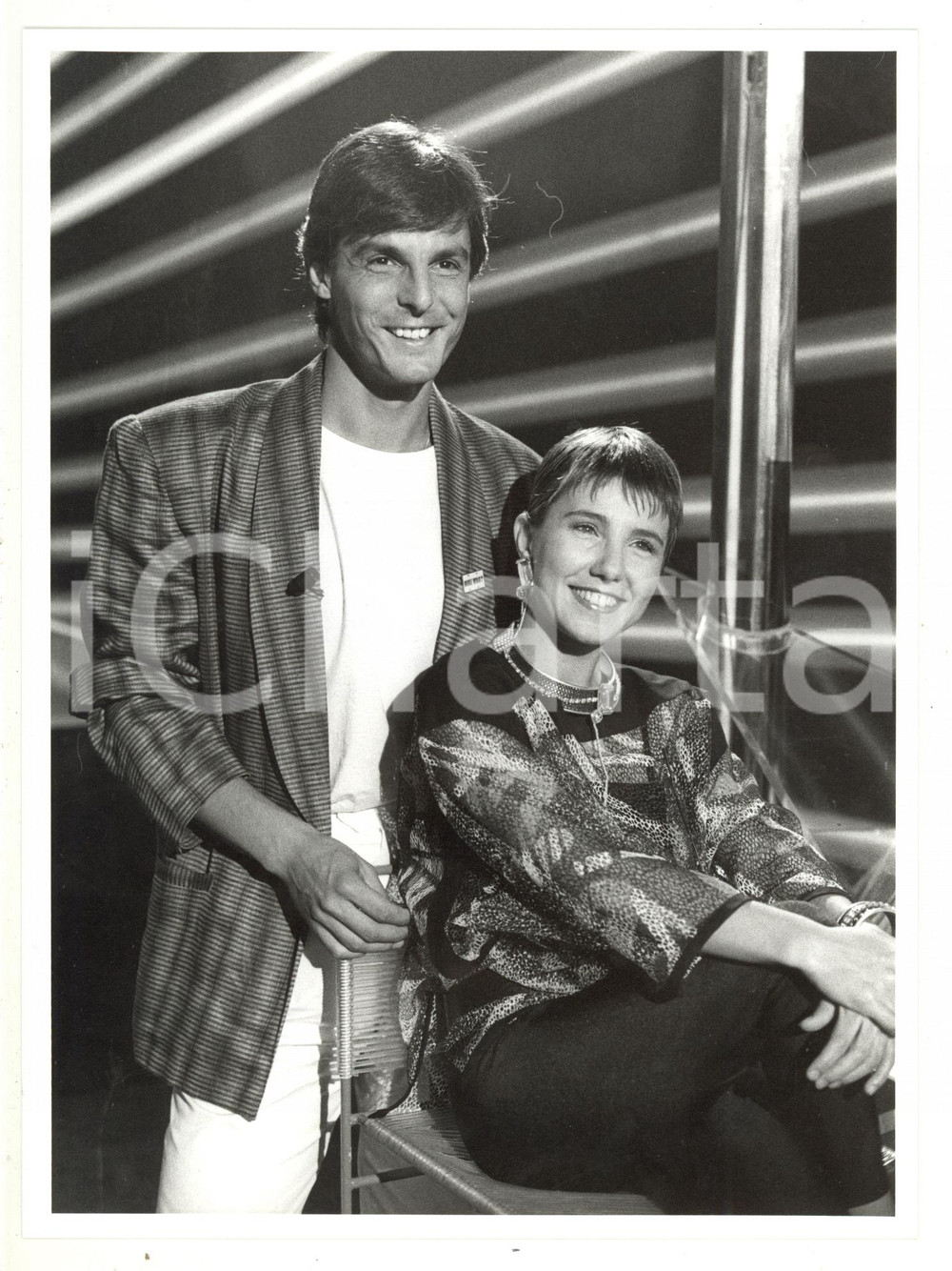 1990 ca COSTUME Susanna FASSETTA insieme al fratello Christian - Foto 18x24 cm