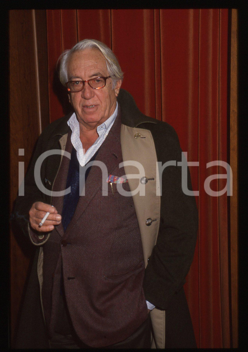 35mm vintage slide* 1990ca Regista GIUSEPPE PATRONI GRIFFI fuma sigaretta 