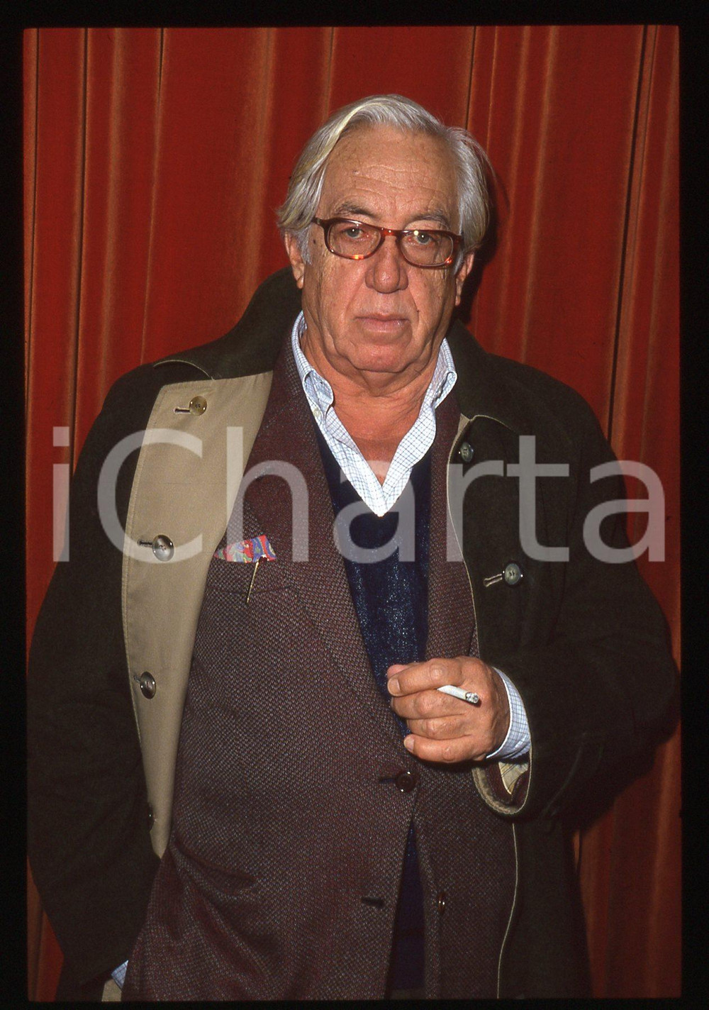 35mm vintage slide* 1990ca Regista GIUSEPPE PATRONI GRIFFI fuma sigaretta (6) 