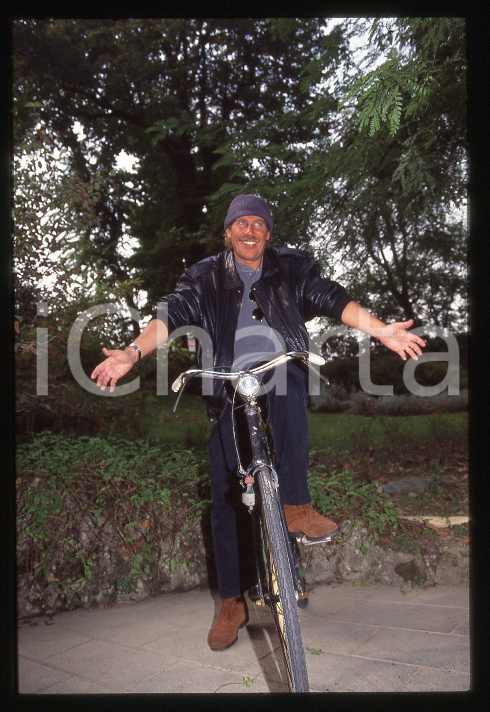 35mm vintage slide*1995ca ALBERTO CASTAGNA ritratto con bicicletta (3)