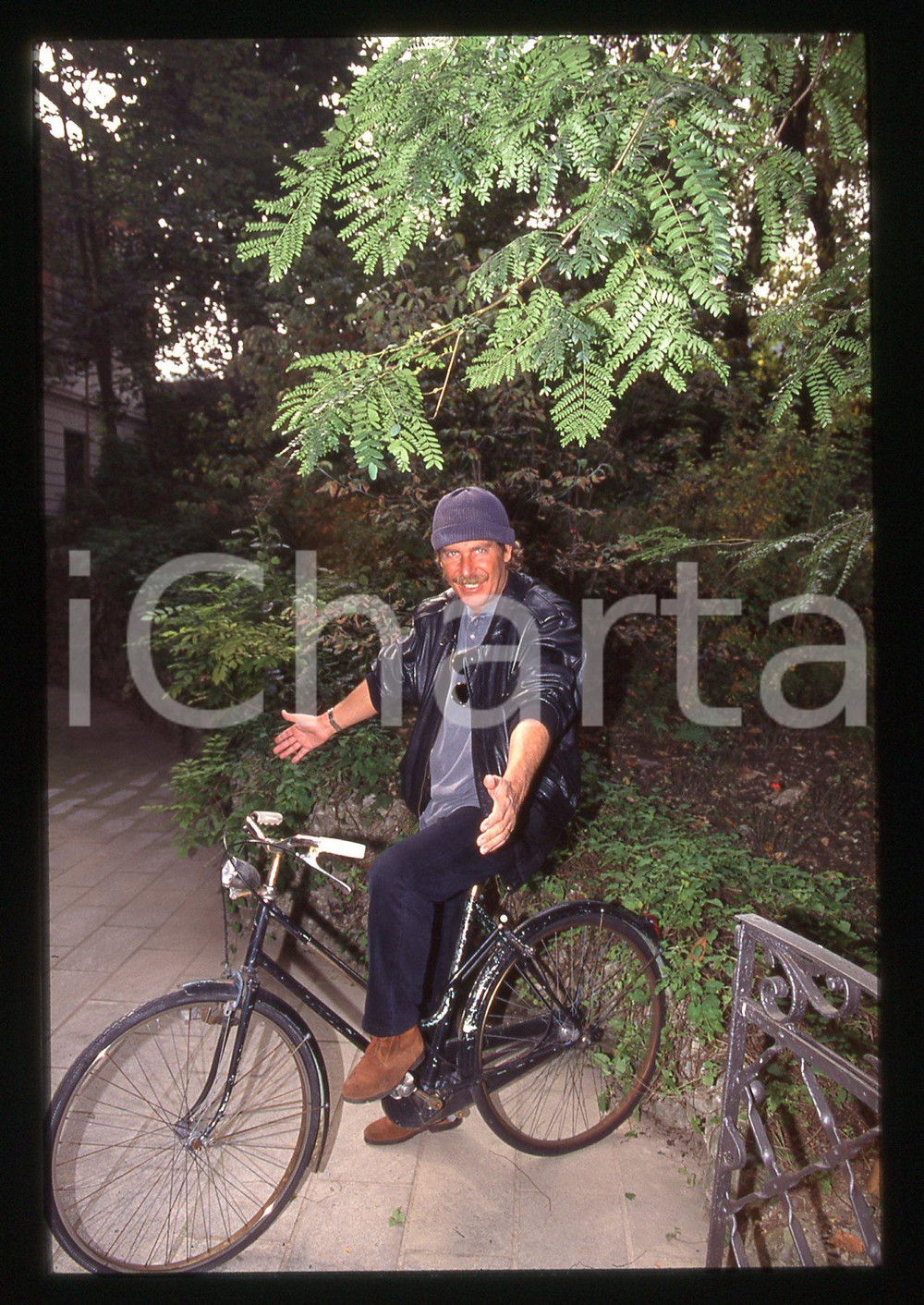 35mm vintage slide*1995ca ALBERTO CASTAGNA ritratto con bicicletta (5)