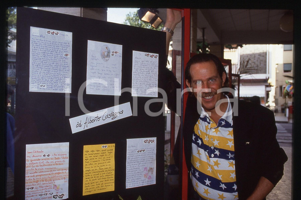 35mm vintage slide* 1992 ALBERTO CASTAGNA con lettere ammiratori Fatti Vostri