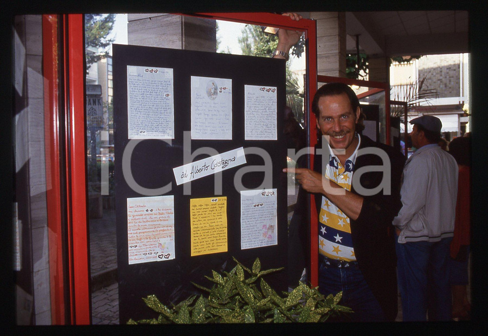 35mm vintage slide*1992 ALBERTO CASTAGNA con lettere ammiratori Fatti Vostri (3)