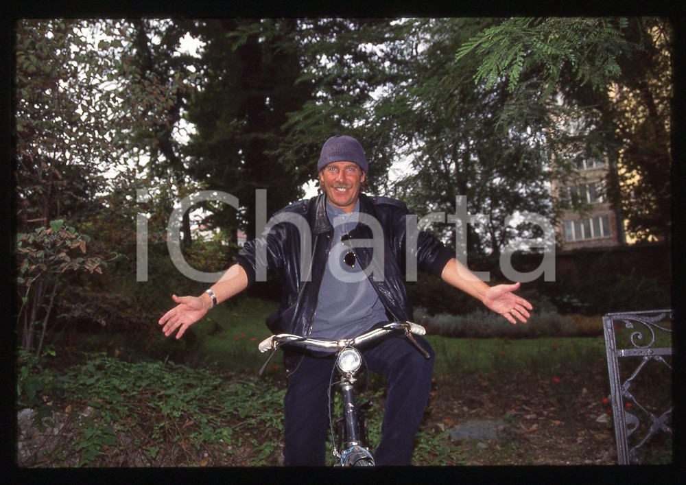 35mm vintage slide*1995ca ALBERTO CASTAGNA ritratto con bicicletta (24)