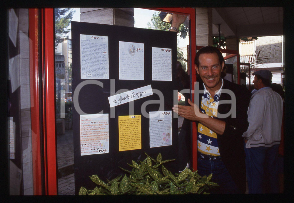 35mm vintage slide*1992 ALBERTO CASTAGNA con lettere ammiratori Fatti Vostri (7)