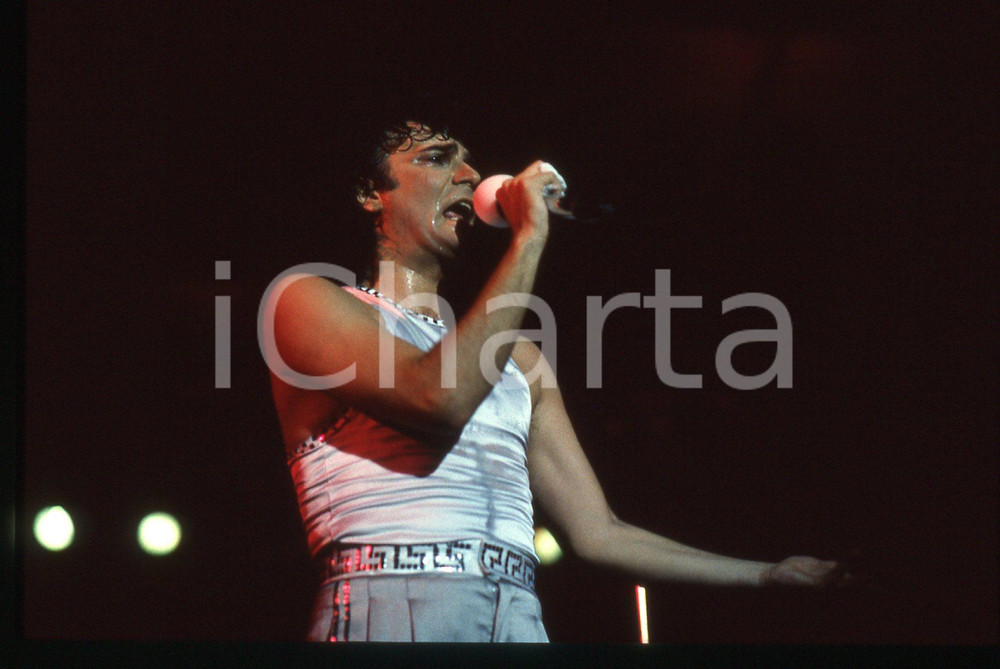 35mm vintage slide* 1986 Zero Tour RENATO ZERO durante un concerto (25)
