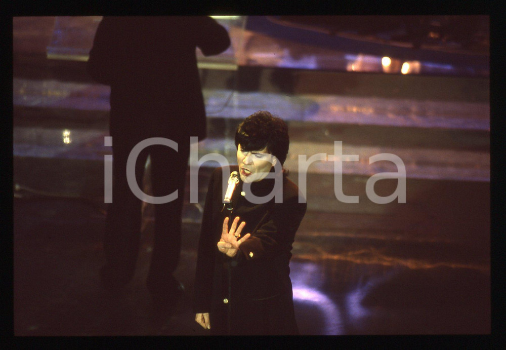 35mm vintage slide*1991 Festival Sanremo RENATO ZERO canta "Spalle al Muro" (12)