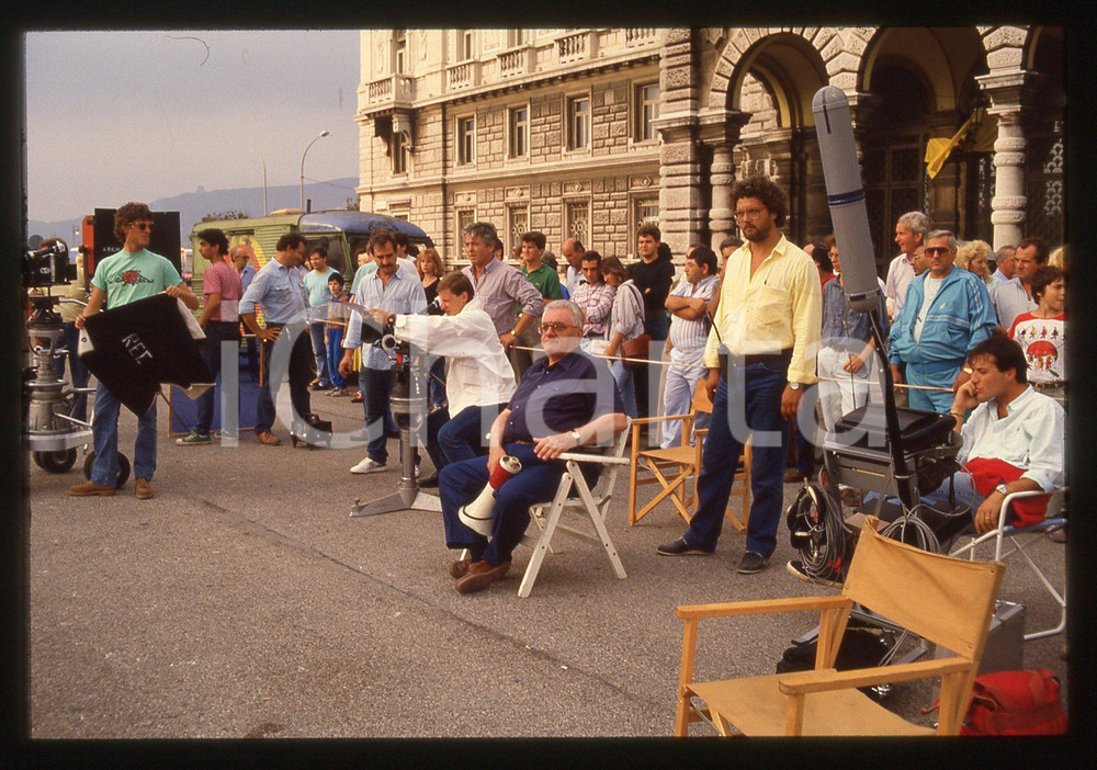 35mm vintage slide*1988 La Coscienza di Zeno regista Sandro BOLCHI sul set 