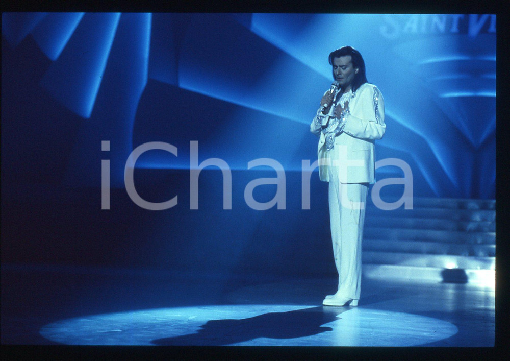 35mm vintage slide* 1989 Saint Vincent Renato ZERO canta "Il grande mare" (3)