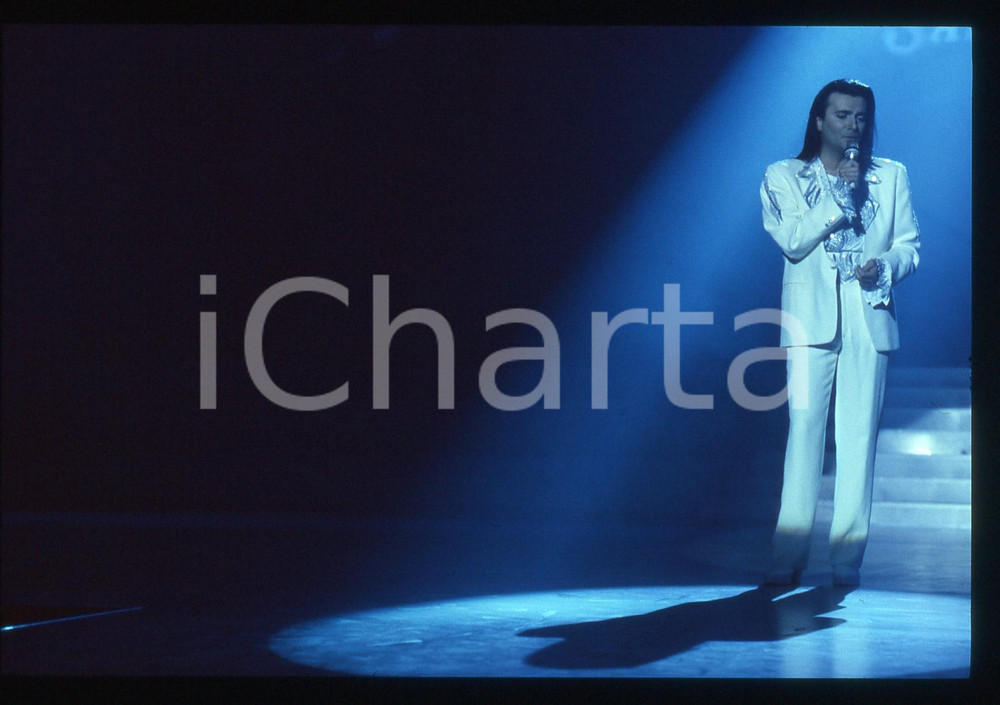 35mm vintage slide* 1989 Saint Vincent Renato ZERO canta "Il grande mare" (8)