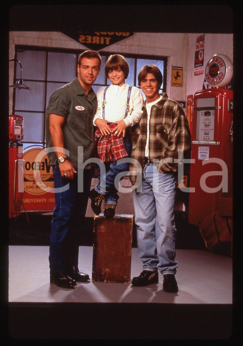 Fotografia d epoca originale 35mm vintage slide 1996 BROTHERLY LOVE Joey, Matthew e Andrew LAWRENCE 1