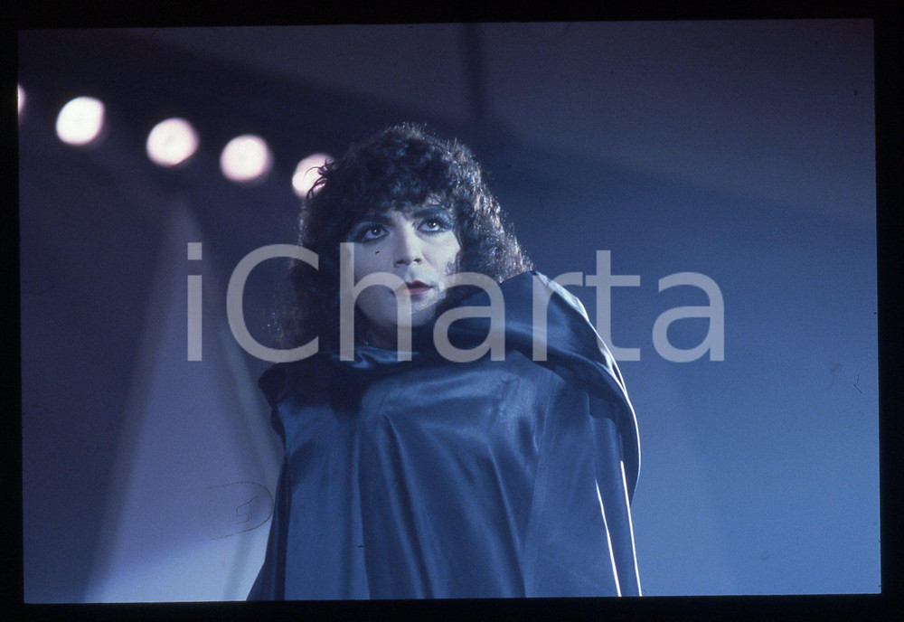 35mm vintage slide* 1984 Riva del Garda Renato ZERO canta "Sospetto" (4)