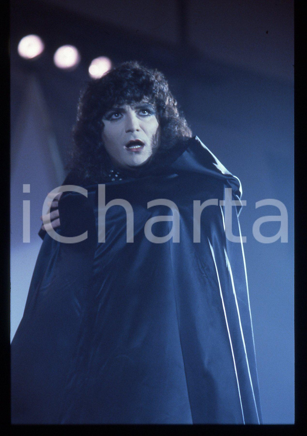 35mm vintage slide* 1985ca Renato ZERO in concerto con mantello nero