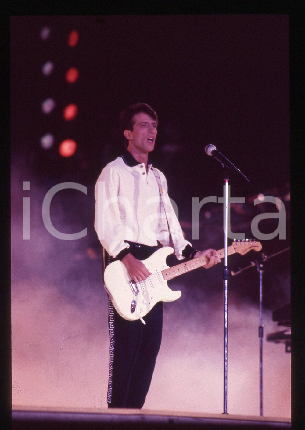 35mm vintage slide* 1985ca il cantante RAF durante un concerto (2)