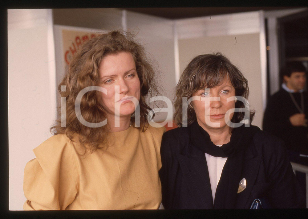 35mm vintage slide* 1986 Barbara SUKOWA con regista Margarethe VON TROTTA (8)