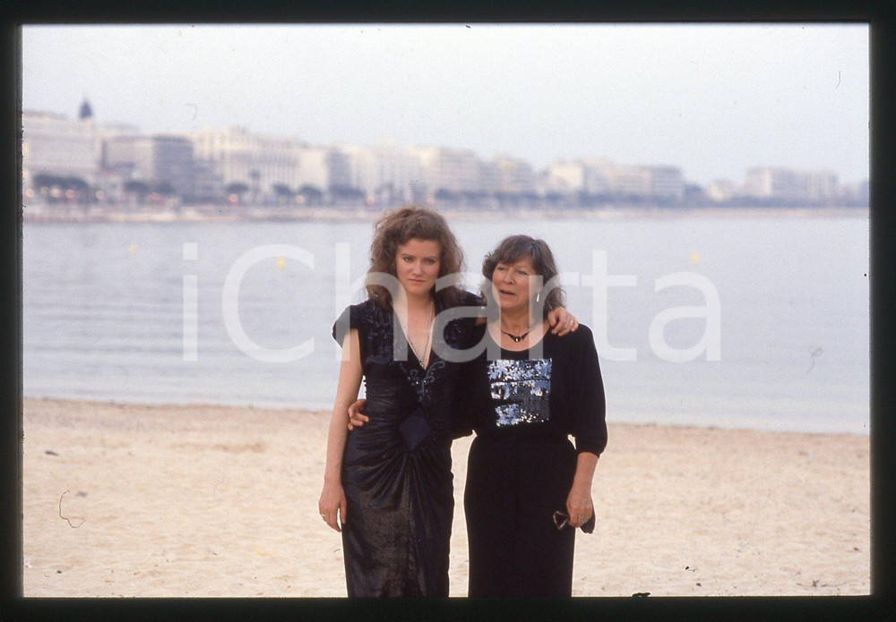 35mm vintage slide* 1986 Cannes Barbara SUKOWA e Margarethe VON TROTTA (4)