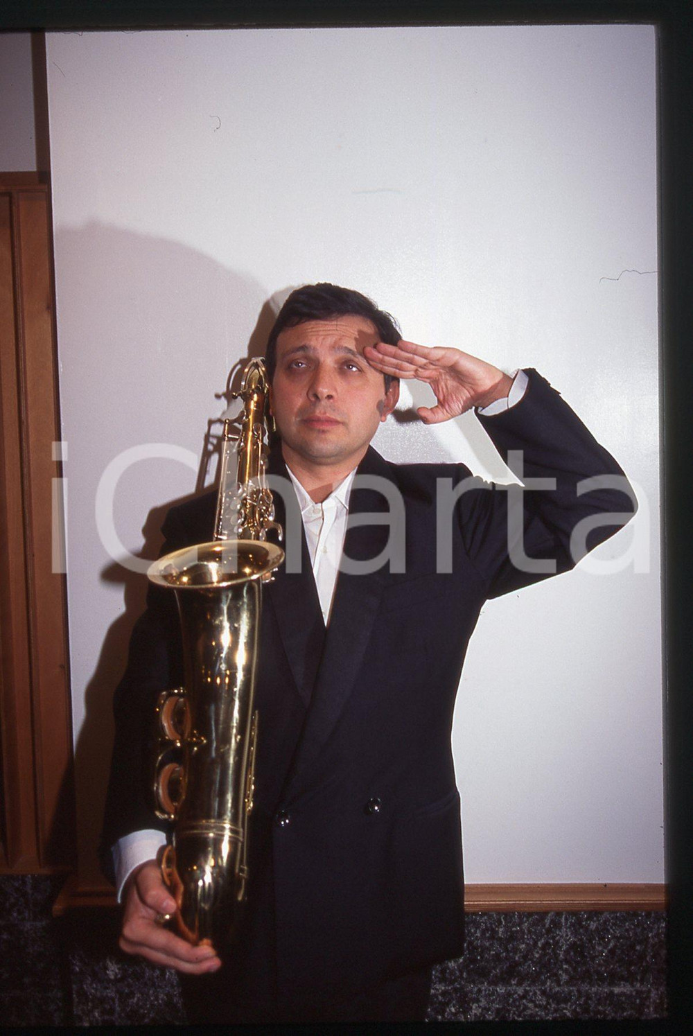 35mm vintage slide*  1990ca Piero CHIAMBRETTI saluto militare con sassofono